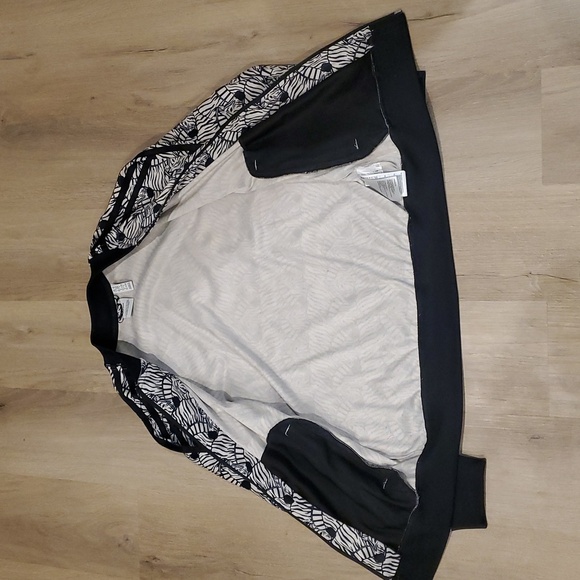 Girls' Adidas Zebra Print Jogger Zip-up Jacket. Size youth medium. - Picture 4 of 9